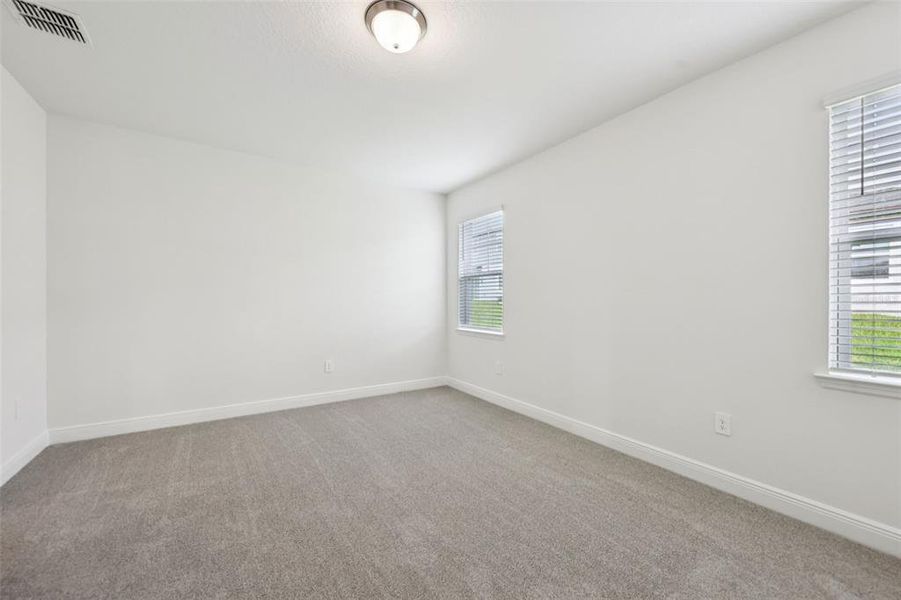 Spacious, unfurnished interior of a new home in Cyrene at Minneola, Minneola (Image 17).