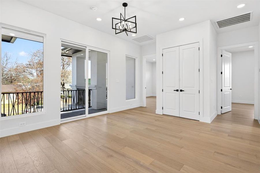 Spacious, unfurnished interior of a new home in , Dallas (Image 22).