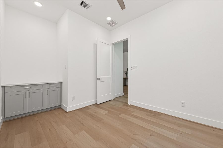 STUDY/OFFICE STUDY/OFFICE