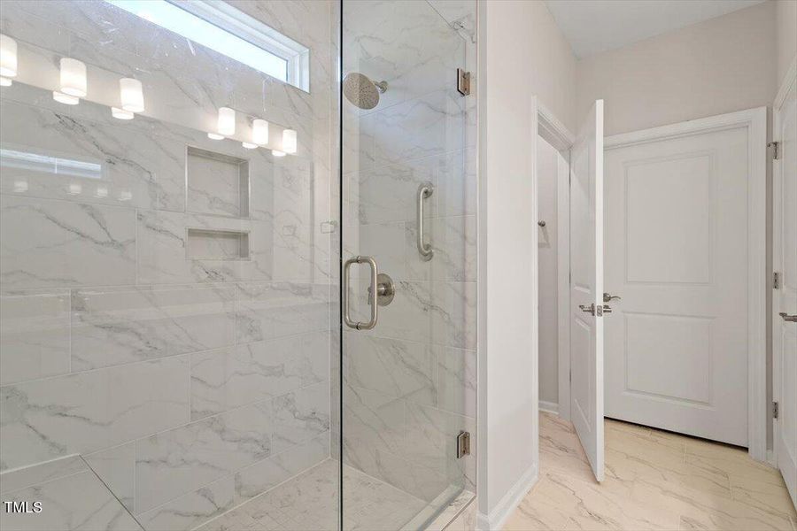 32-8212 White StarvDrive [2396962]_32