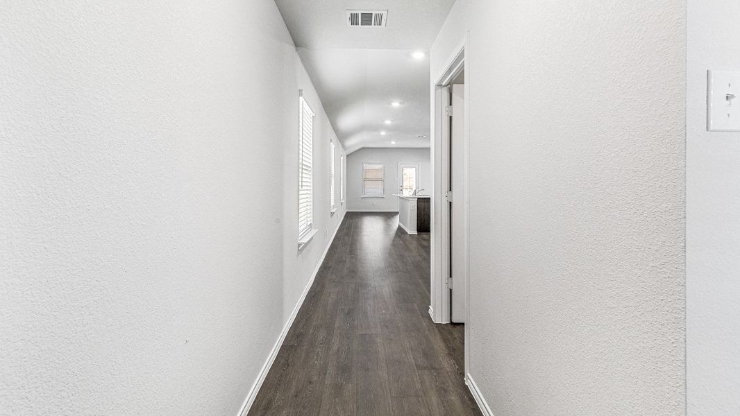 Spacious, unfurnished interior of a new home in Wildcat Ranch, Crandall (Image 19). Spacious, unfurnished interior of a new home in Wildcat Ranch, Crandall (Image 19).
