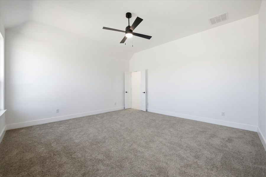 Spacious, unfurnished interior of a new home in Zion Valley, Poolville (Image 23).