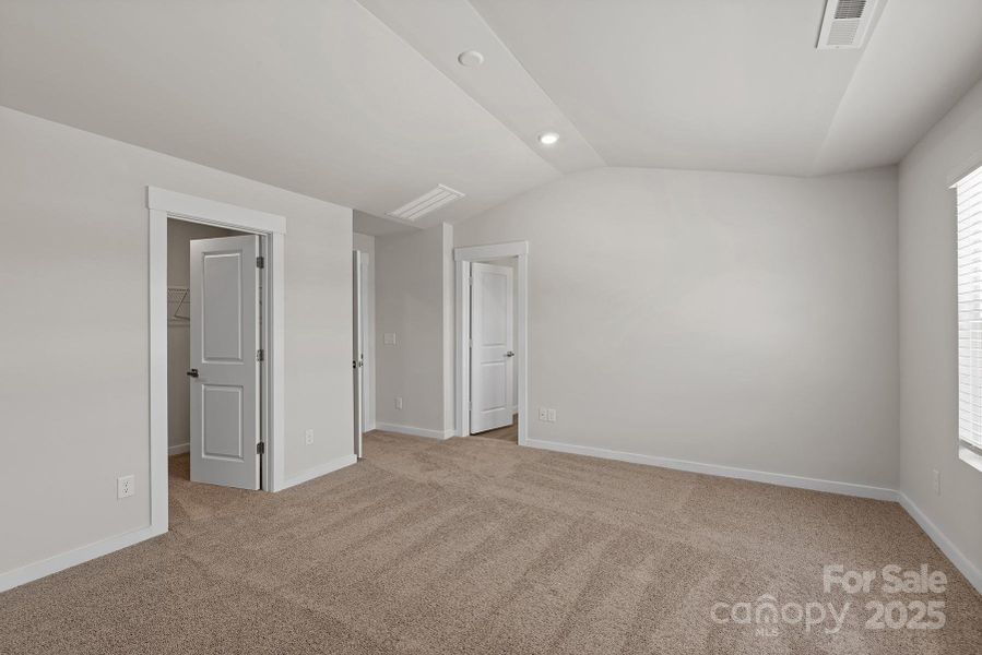 Spacious, unfurnished interior of a new home in , Winston-Salem (Image 16).