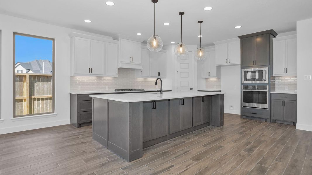 Furnished interior view inside a new home in Cross Creek West, Fulshear (Image 8).