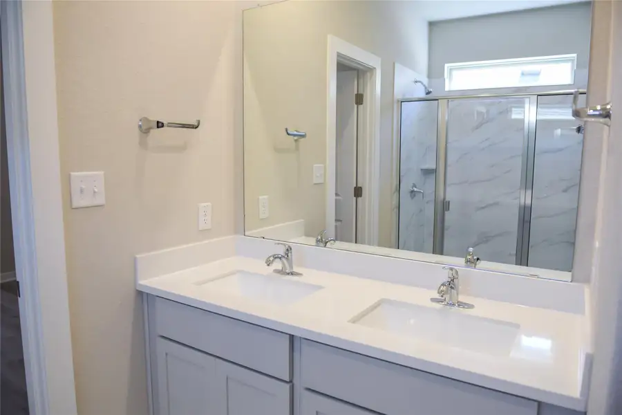 Dual Vanities in Primary Bath