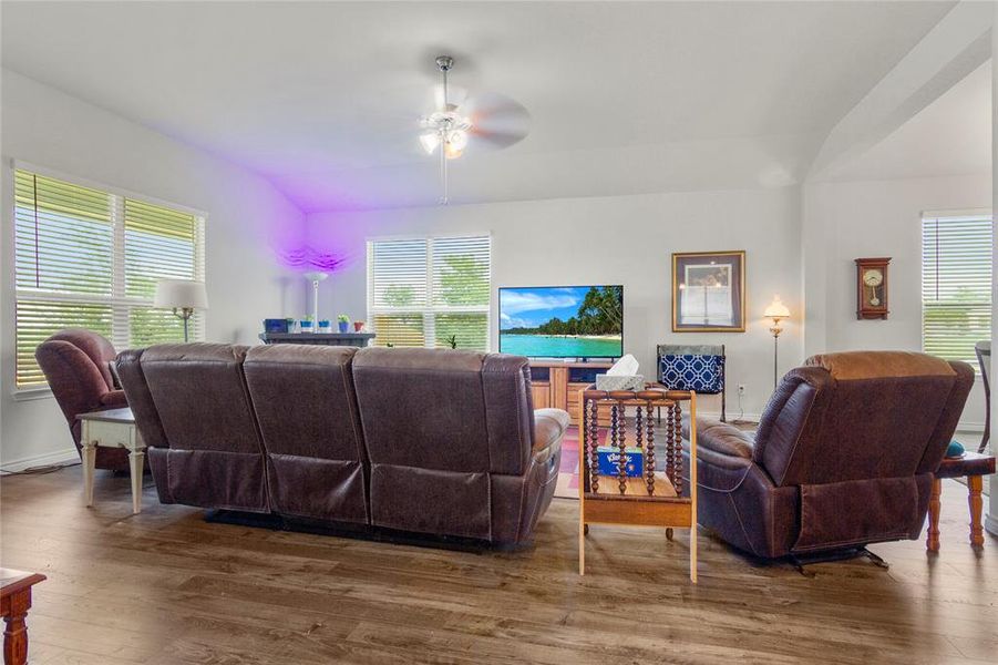 Furnished interior view inside a new home in Saddle Creek, Waco (Image 4).