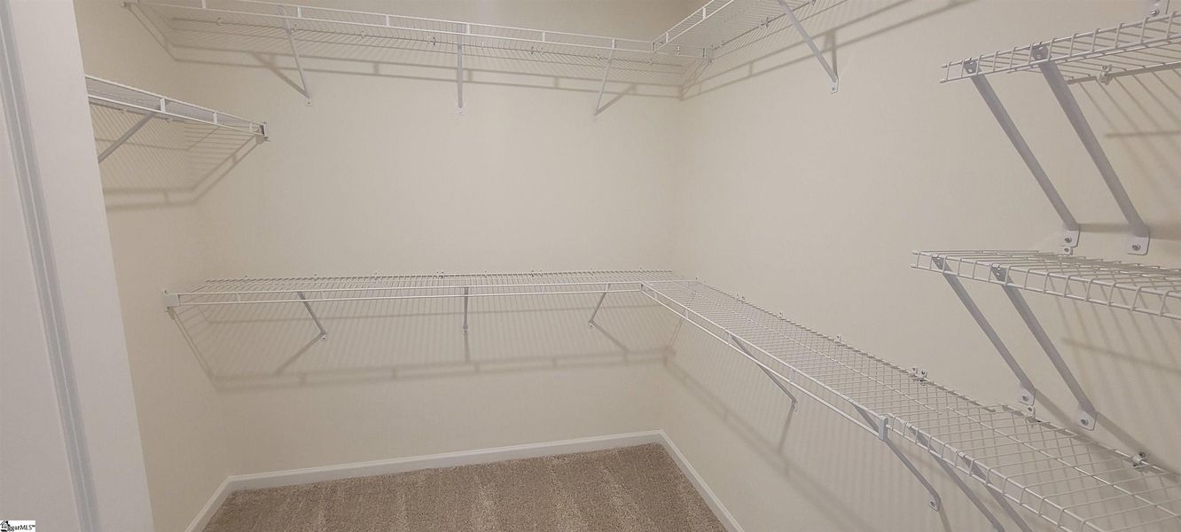 Spacious, unfurnished interior of a new home in Halton Oaks, Spartanburg (Image 19).