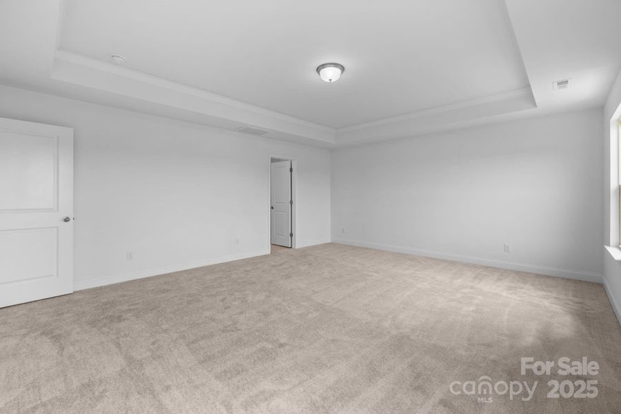 Spacious, unfurnished interior of a new home in Lakeside Glen, York (Image 33). Spacious, unfurnished interior of a new home in Lakeside Glen, York (Image 33).