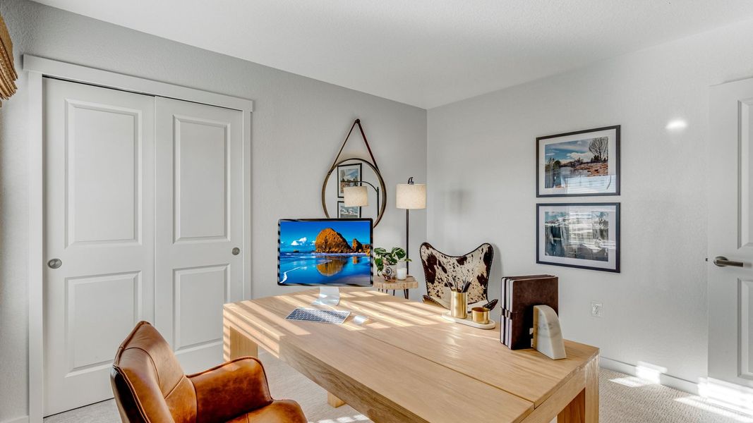 Furnished interior view inside a new home in Prairie Song, Windsor (Image 26).
