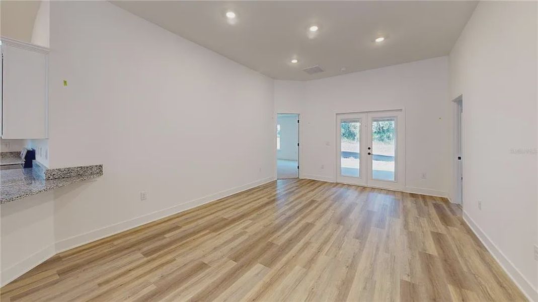 Spacious, unfurnished interior of a new home in Briarwood, Alachua (Image 17).