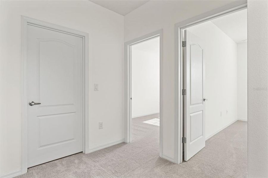 Spacious, unfurnished interior of a new home in , Bradenton (Image 37).