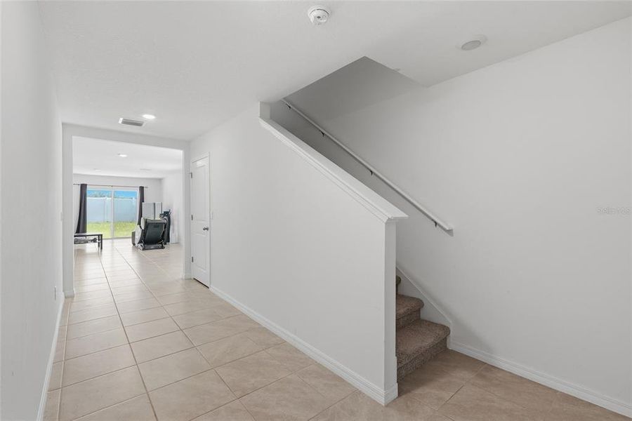 Spacious, unfurnished interior of a new home in Avalon Woods, Newberry (Image 22).