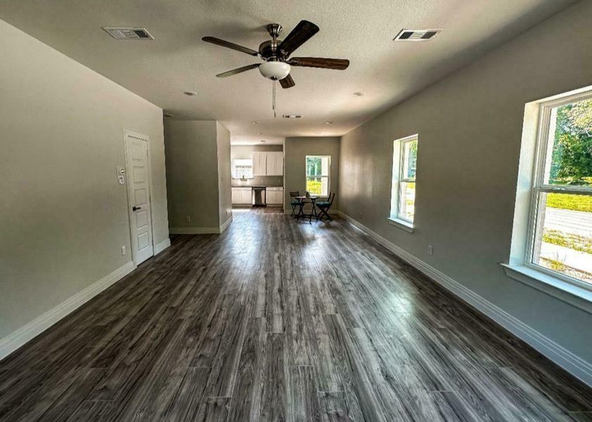 Image 15 of a home in .