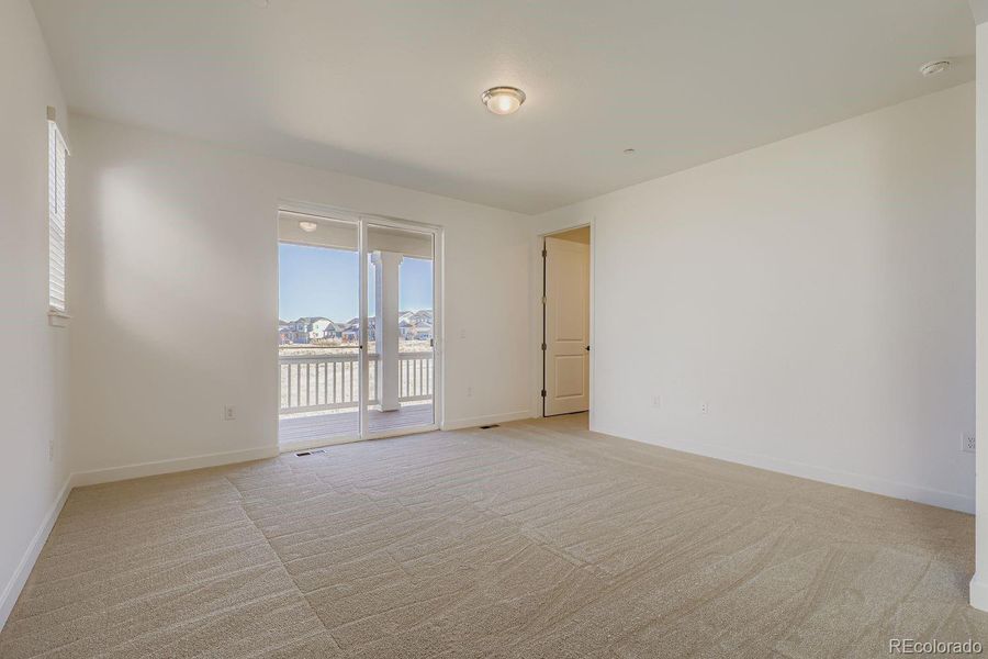 Spacious, unfurnished interior of a new home in Sunset Village: The Grand Collection, Erie (Image 13). Spacious, unfurnished interior of a new home in Sunset Village: The Grand Collection, Erie (Image 13).