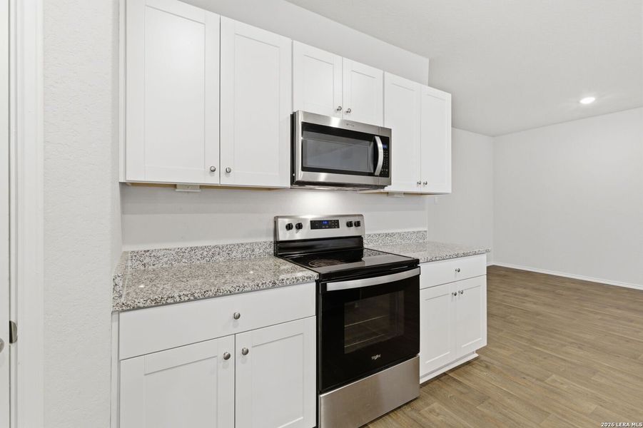 Furnished interior view inside a new home in Arroyo Ranch, Seguin (Image 6).