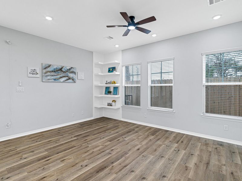 Spacious, unfurnished interior of a new home in , Houston (Image 26).