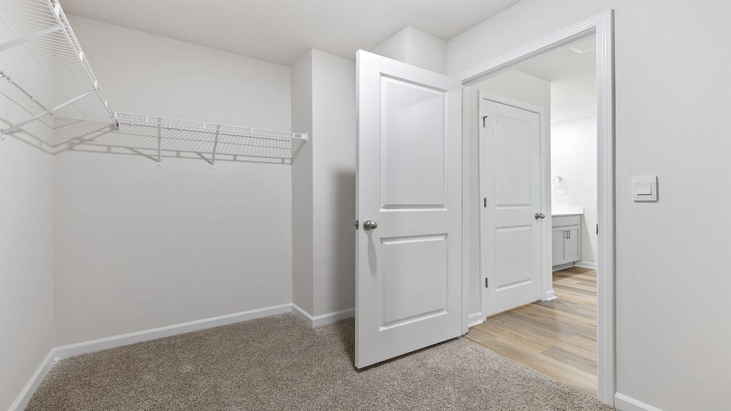 Spacious, unfurnished interior of a new home in Cedar Gap, Fountain Inn (Image 31).