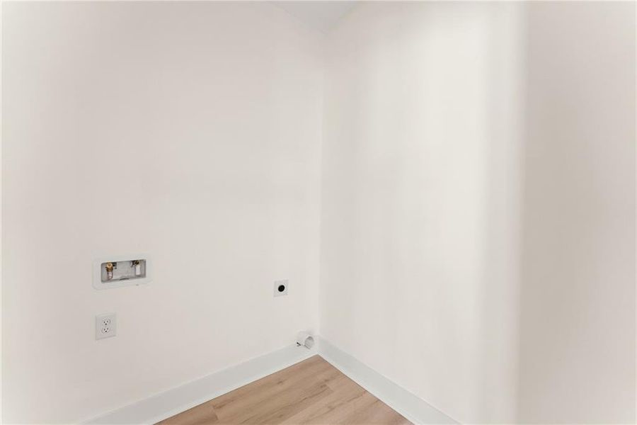 Spacious, unfurnished interior of a new home in , Clarkesville (Image 17).
