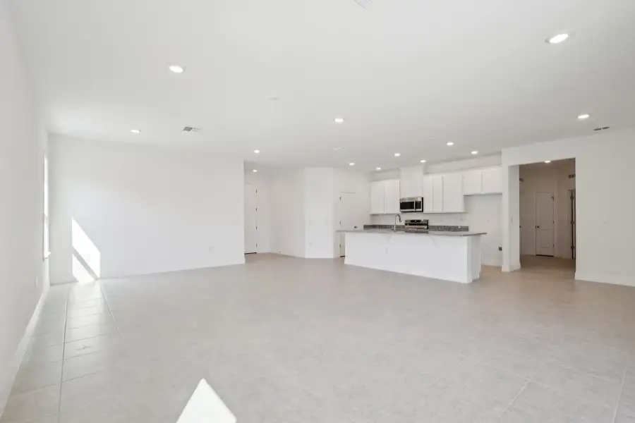 Representative unfurnished interior of a home built from the Melody by Maronda Homes in Englewood, Port Charlotte (Image 17).
