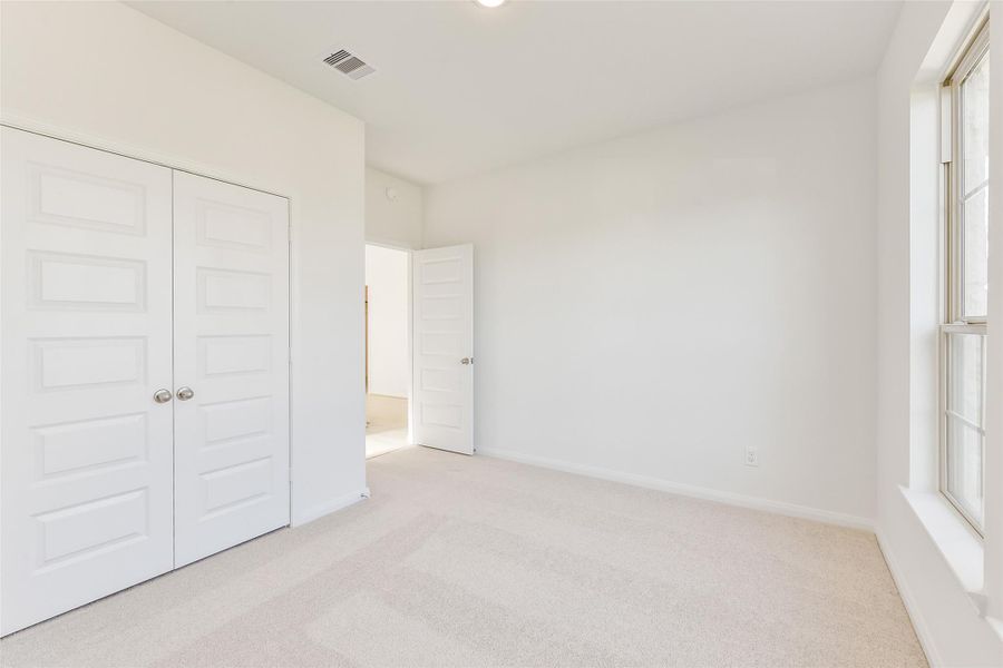 Spacious, unfurnished interior of a new home in Stone Creek Ranch, Hockley (Image 38).