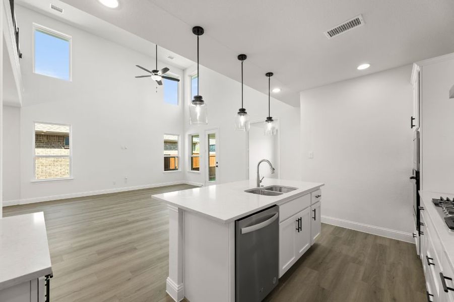 Representative furnished interior of a home built from the San Marcos by UnionMain Homes in Lake Breeze, Lavon (Image 12). Representative furnished interior of a home built from the San Marcos by UnionMain Homes in Lake Breeze, Lavon (Image 12).