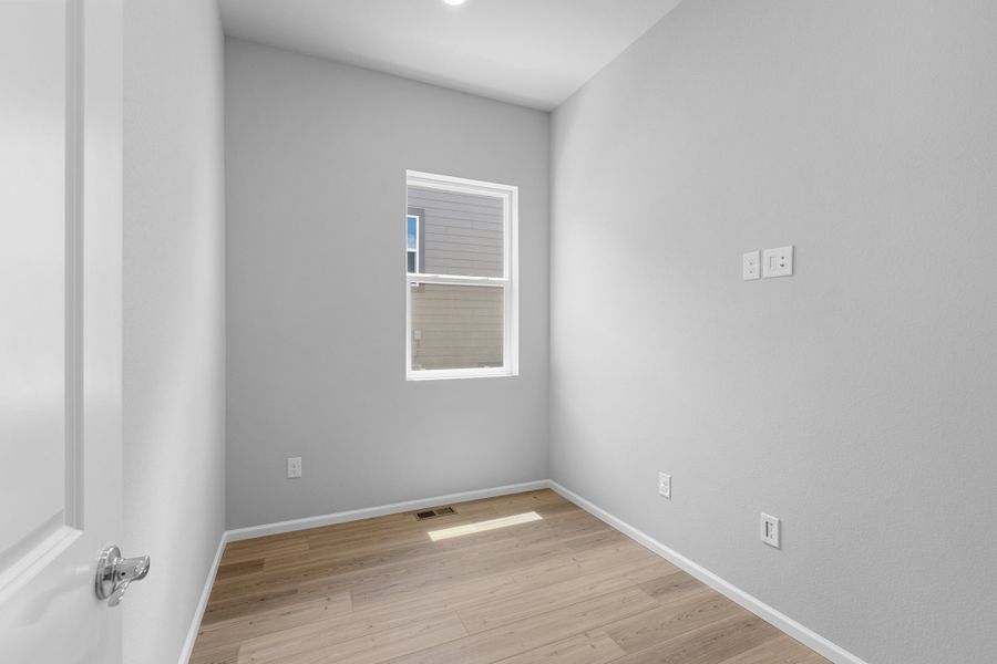 Spacious, unfurnished interior of a new home in The Manors Collection at Golden Overlook, Golden (Image 15).