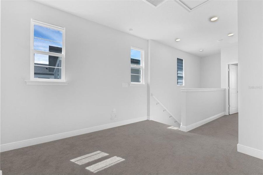 Spacious, unfurnished interior of a new home in , St. Cloud (Image 41).