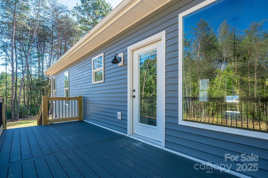 Exterior details and patio area of a home in , Maiden (Image 17).