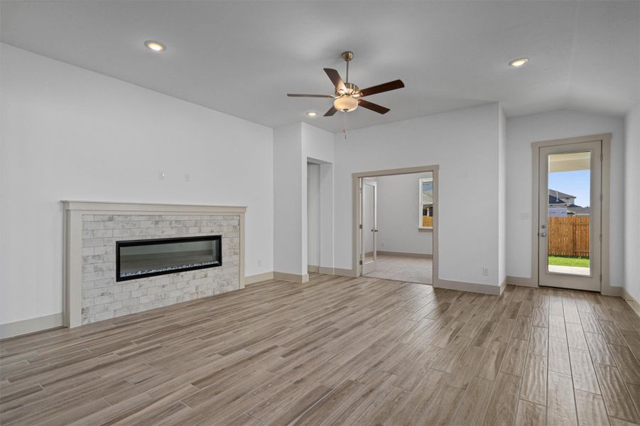 Spacious, unfurnished interior of a new home in , Pflugerville (Image 19).