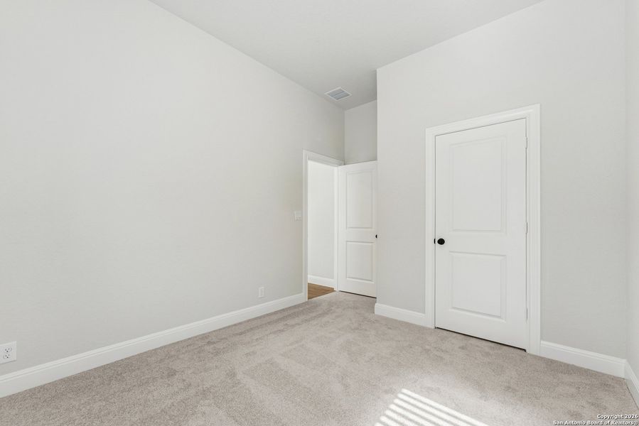 Spacious, unfurnished interior of a new home in Davis Ranch 50', San Antonio (Image 30).