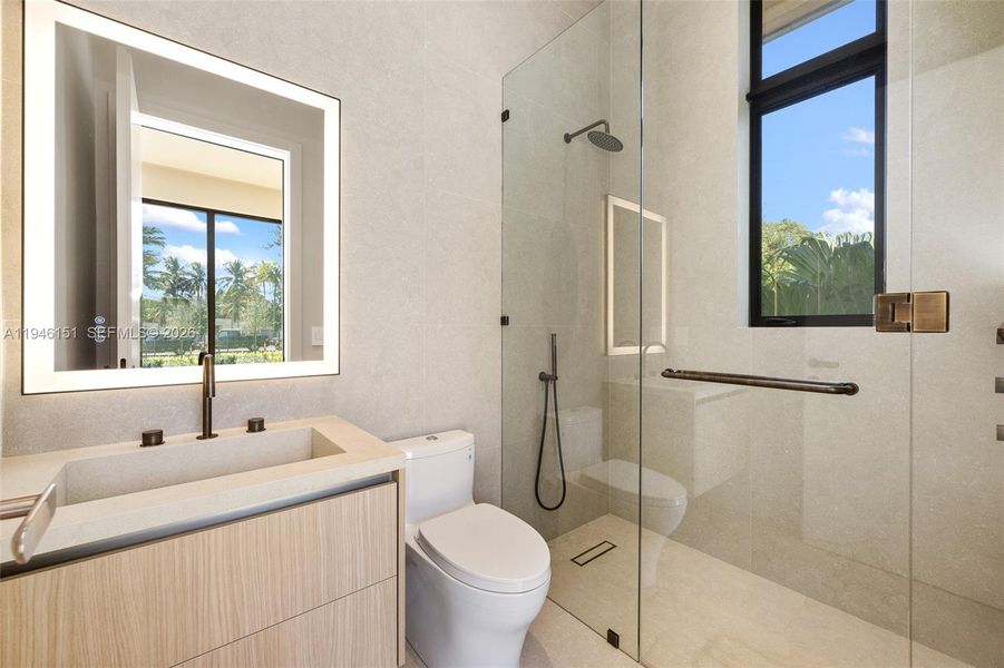 Furnished interior view inside a new home in , Pinecrest (Image 11).