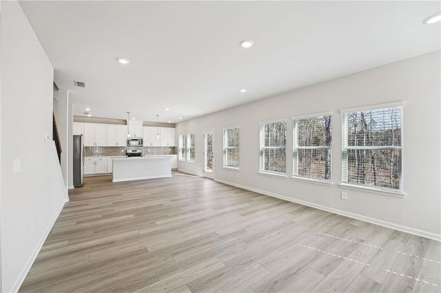 Spacious, unfurnished interior of a new home in Creekside at Oxford Park, Fairburn (Image 22).
