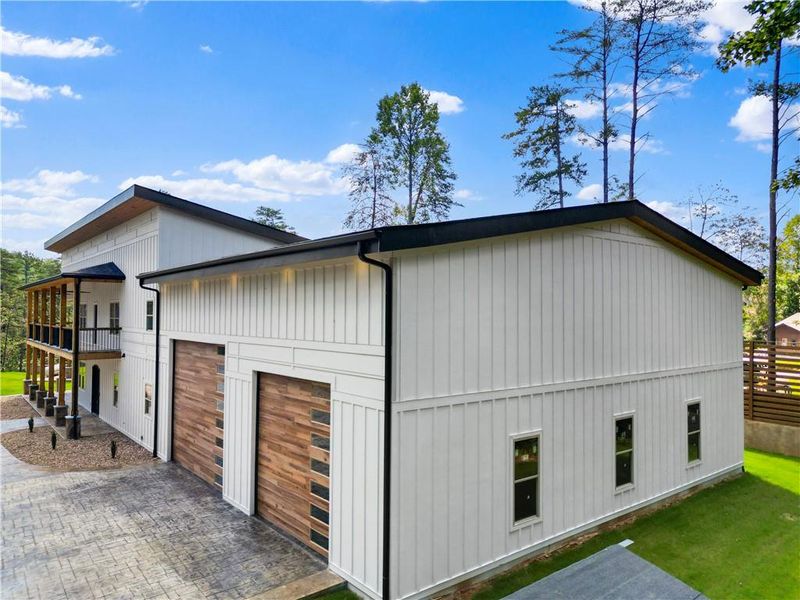 Exterior details and patio area of a home in , Dahlonega (Image 3).