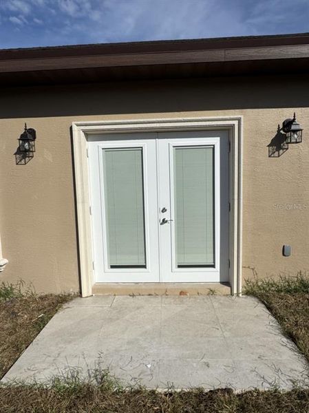 Exterior details and patio area of a home in , Okeechobee (Image 3).