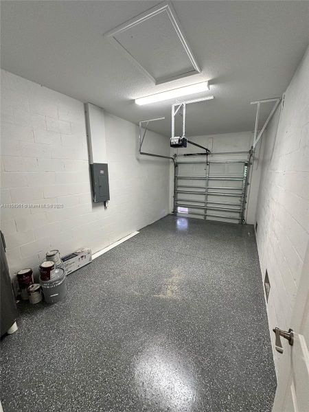 Image 6 of a home in . Image 6 of a home in .