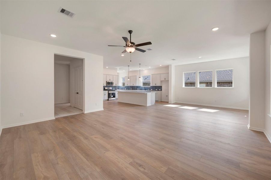 Spacious, unfurnished interior of a new home in Escondido - Overlook Collection, Magnolia (Image 28).