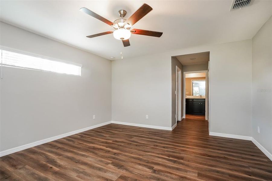 Spacious, unfurnished interior of a new home in , North Port (Image 8).