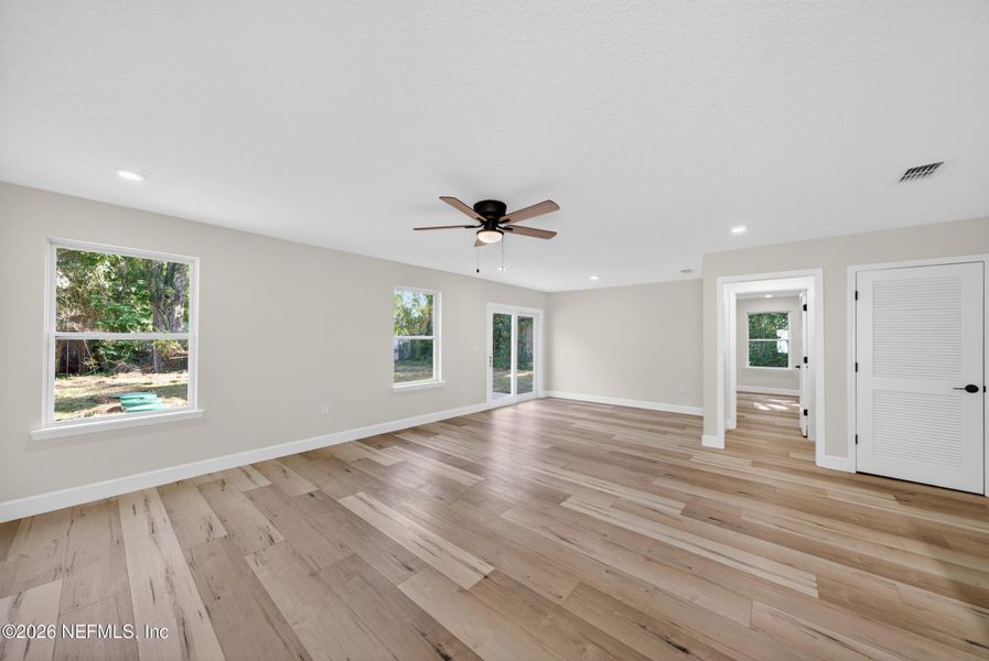 Spacious, unfurnished interior of a new home in , Jacksonville (Image 23). Spacious, unfurnished interior of a new home in , Jacksonville (Image 23).