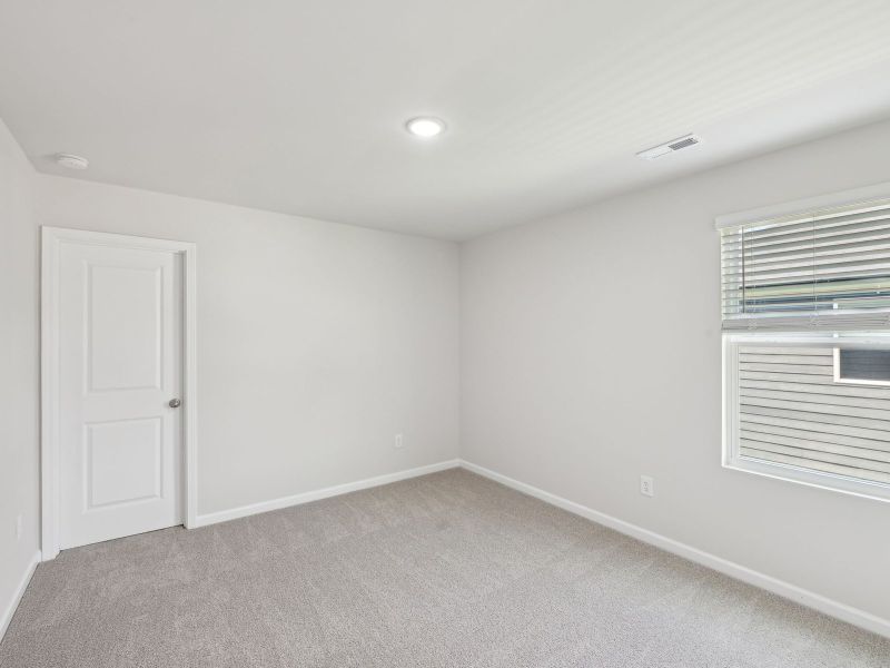 Spacious, unfurnished interior of a new home in Oakwood, Mebane (Image 21).