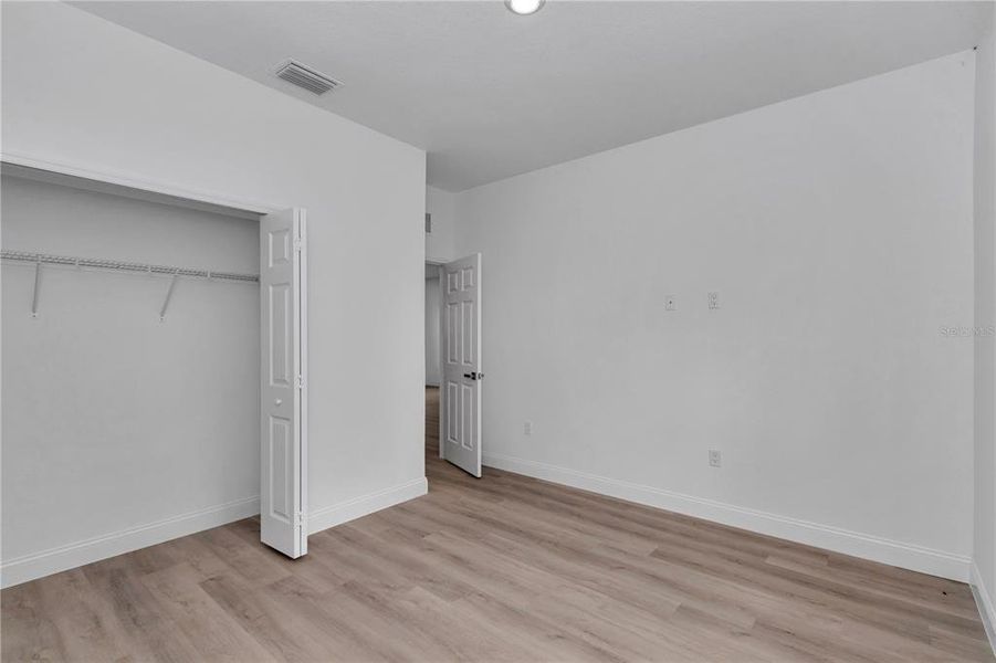Spacious, unfurnished interior of a new home in , Ocala (Image 16).