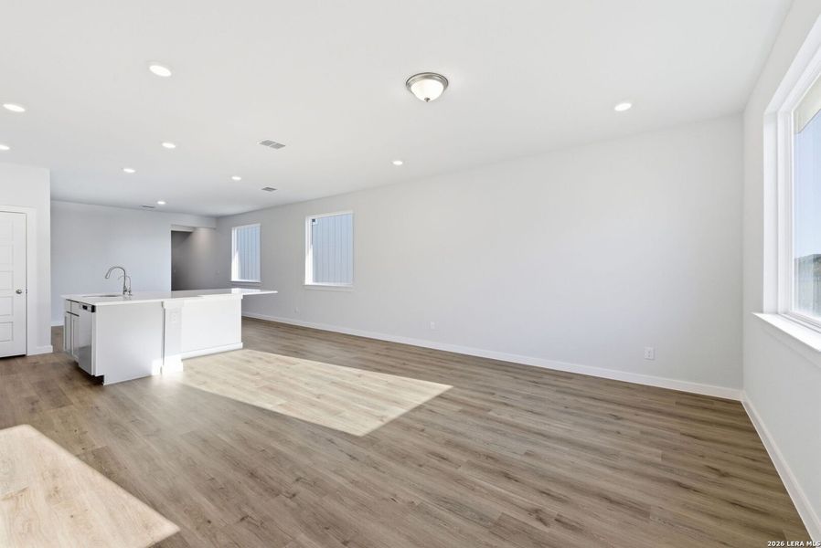 Spacious, unfurnished interior of a new home in , New Braunfels (Image 39).