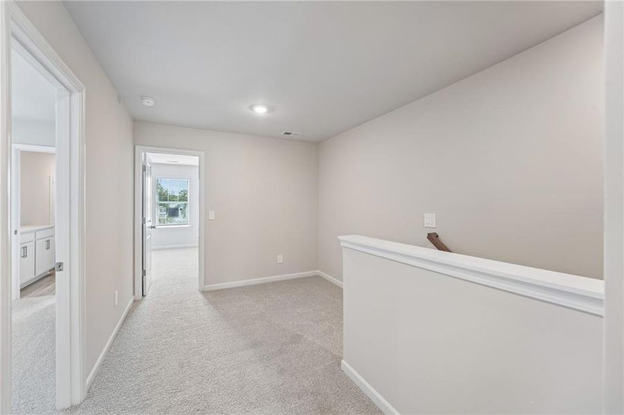 Spacious, unfurnished interior of a new home in Artisan Walk, Fairburn (Image 28). Spacious, unfurnished interior of a new home in Artisan Walk, Fairburn (Image 28).
