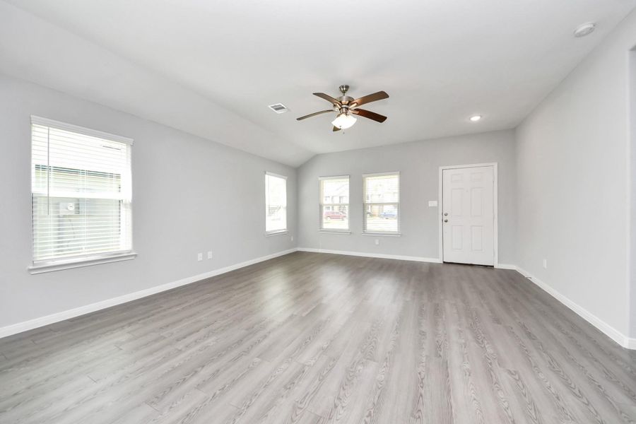 Image 9 of a home in . Image 9 of a home in .