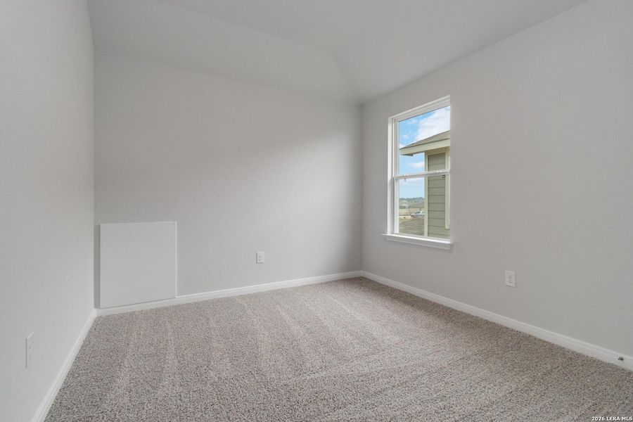 Spacious, unfurnished interior of a new home in Willow Point, San Antonio (Image 13).