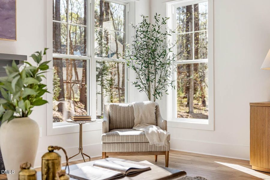 2044355995524827465-26