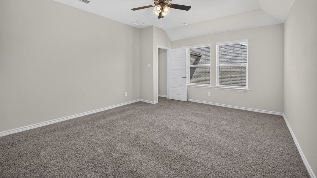 Spacious, unfurnished interior of a new home in Lilybrooke at Legacy Hills, Celina (Image 8).