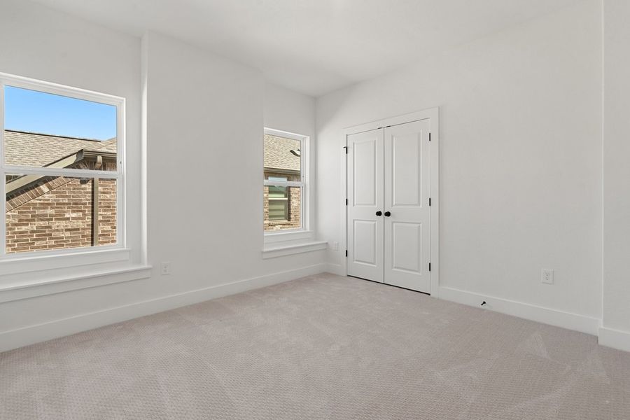 Spacious, unfurnished interior of a new home in Sauls Ranch, Round Rock (Image 17).