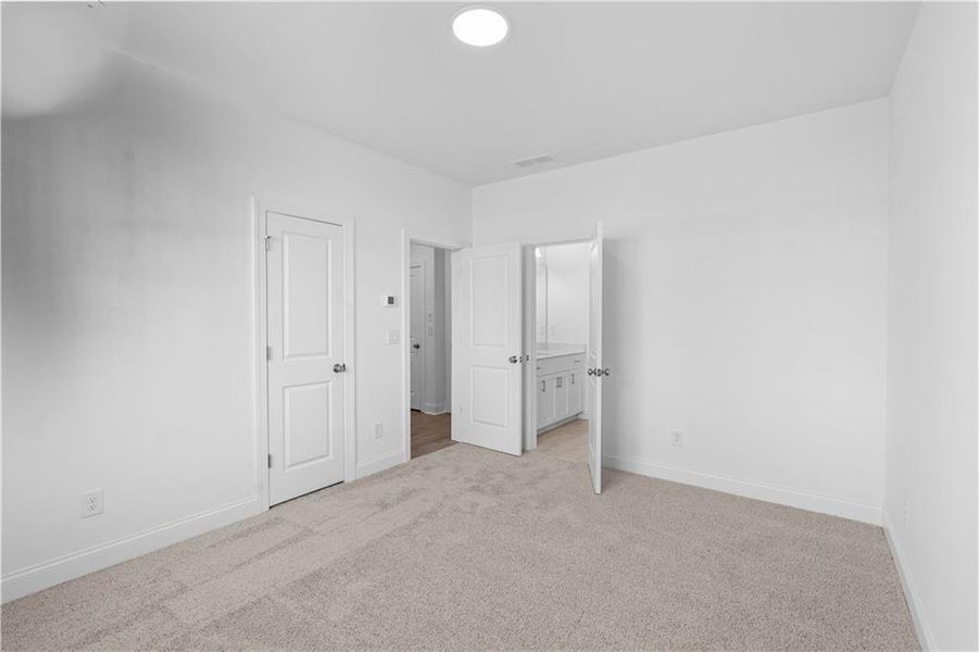 Spacious, unfurnished interior of a new home in Evanshire Townhomes, Duluth (Image 19).