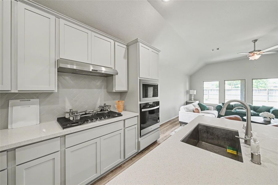 Furnished interior view inside a new home in Candela, Richmond (Image 31).