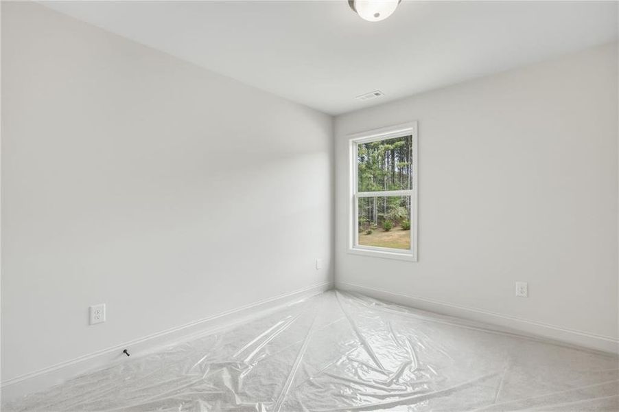 Spacious, unfurnished interior of a new home in , Dallas (Image 29).
